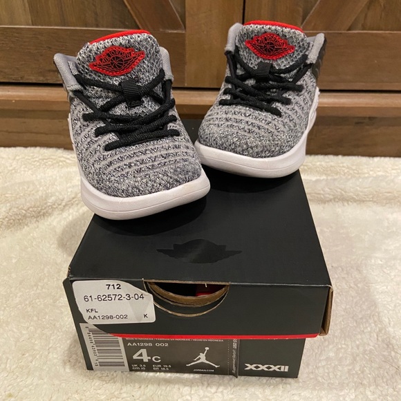 infant jordans size 4